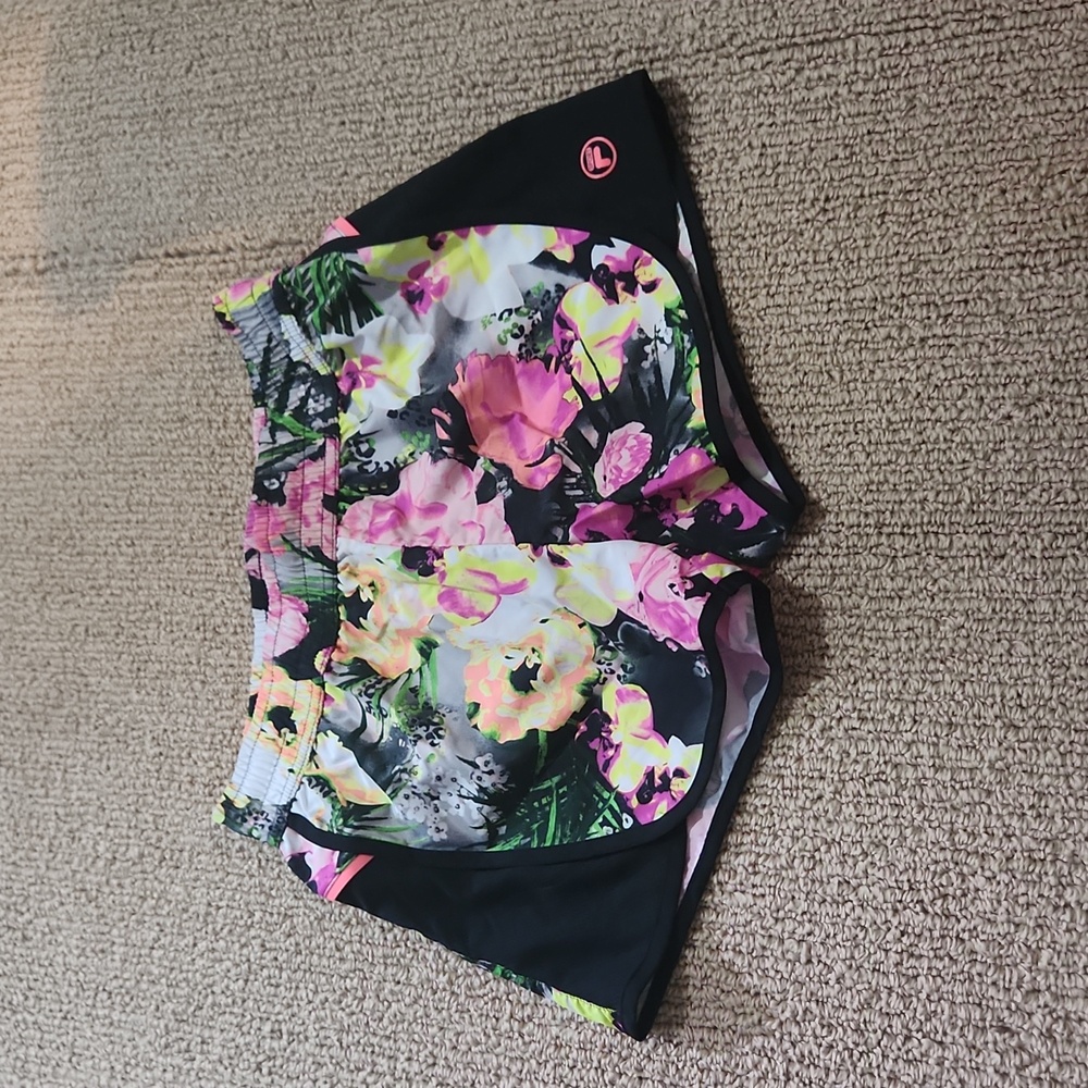 Floral Fila Running Shorts Size XS
